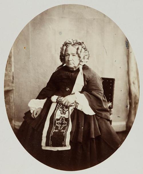 Mme François Duval ovalado