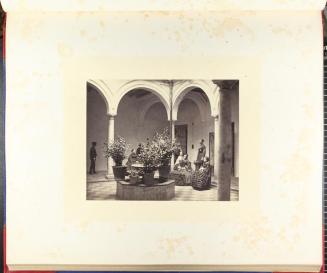 (Interior de una vivienda. Sevilla) ( Interior of a private dwelling-house. Seville)