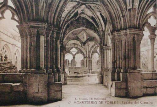 Monasterio de Poblet. Lavabo del Claustro