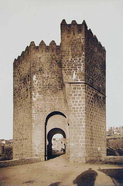 Toledo. Puerta del Puente de San Martín