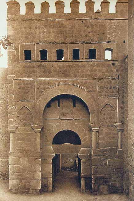 Toledo. Puerta de Alfonso VI