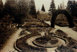 El Escorial. Casita del Príncipe. Jardines