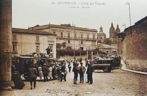 Salamanca. Calle del Tostado