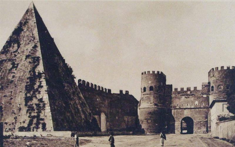 Roma. Piramide di Cajo Cestio e Porta S. Paolo