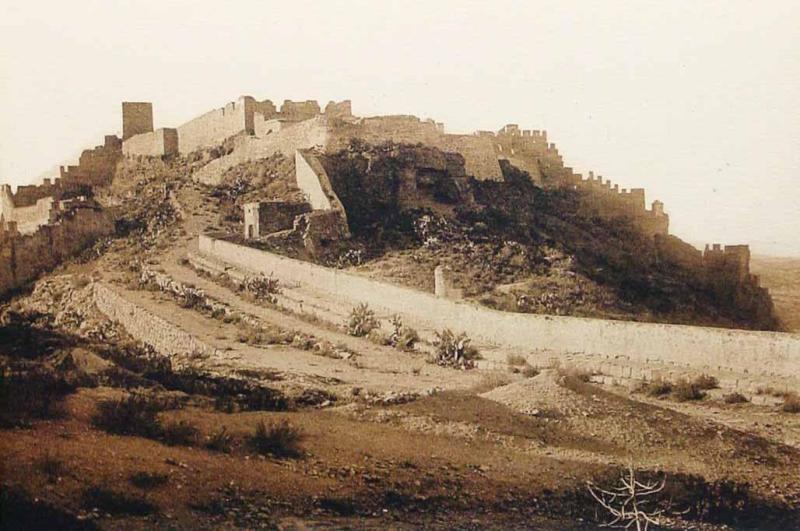 Castillo de Sagunto. Plaza de San Fernando