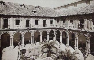 Jaén. Patio del Hospital