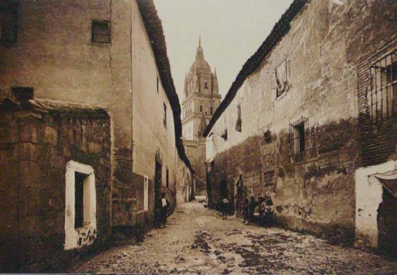 Salamanca. Calle de los Leones