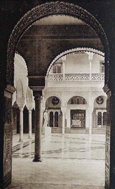 Sevilla. Casa de Pilatos. El Patio desde el Salón del Pretorio