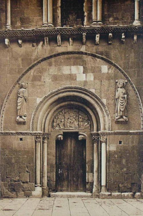 León. Colegiata de San Isidoro (Siglo XII). Puerta del Perdón