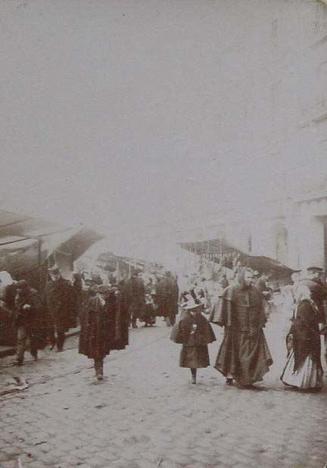 (Mercado en la plaza Mayor de Madrid)