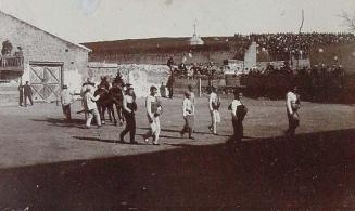 (Paseillo en la plaza de Toros de un pueblo)