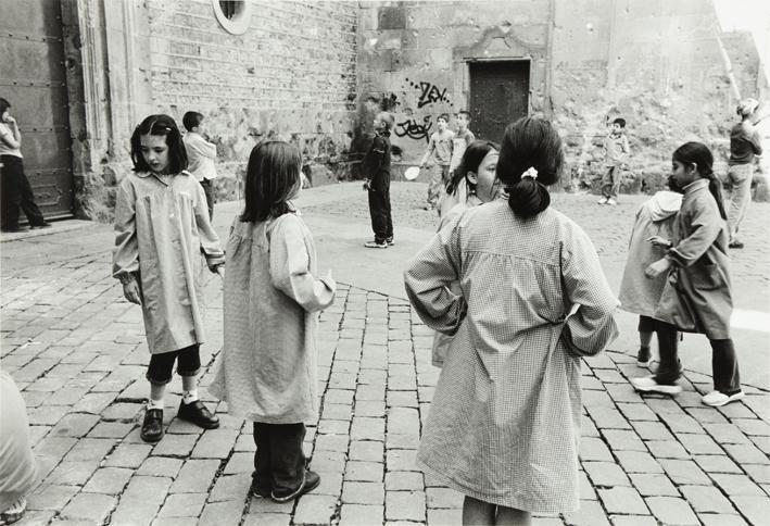 Niños jugando en el recreo