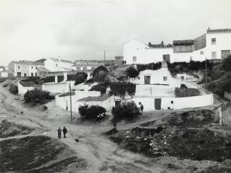 Vista de un pueblo con casas blancas