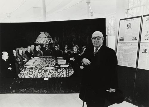 Retrato de hombre mayor. Exposición sobre la guerra civil en el Palacio de cristal