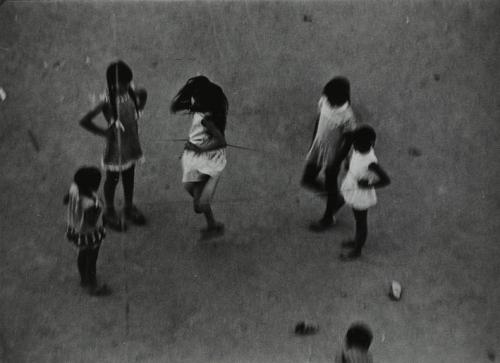 Niñas jugando. UVA Fuencarral