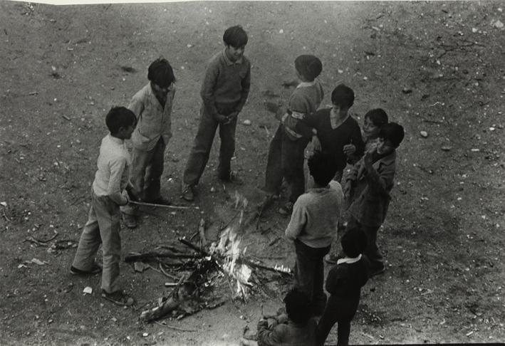 Niños y hoguera. UVA Fuencarral