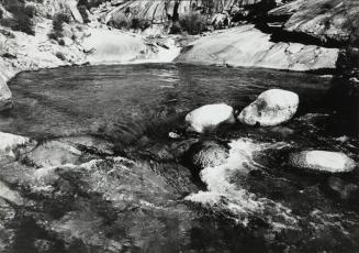 Rocas y agua