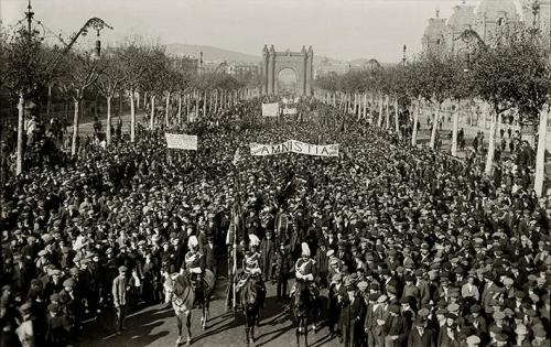 Manifestación proamnistía en el Salón de San Juan