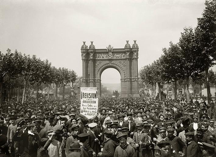 Manifestación proamnistía en el Salón de San Juan