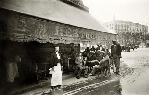 Jack Johnson en el café restaurante Maison Dorée