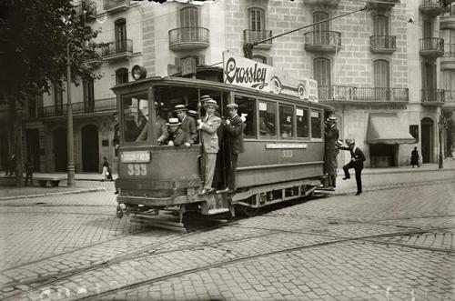 Tranvía de la línea Plaza de Cataluña - Plaza Molina