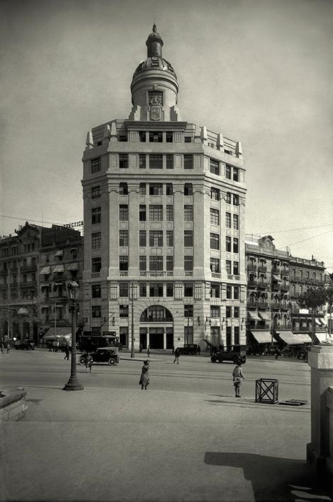 Edificio Telefónica, Plaza de Cataluña