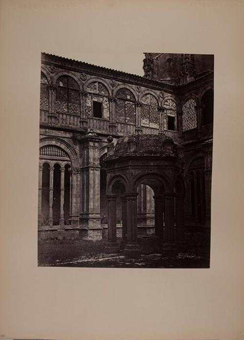 Salamanca. Iglesia de San Esteban, patio