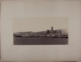 Málaga. El muelle y la Catedral desde el mar