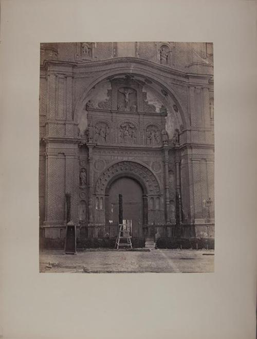 Zaragoza. Fachada principal de Santa Engracia