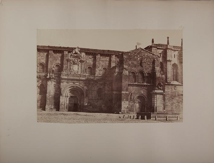 León. Convento de San Isidoro, fachada