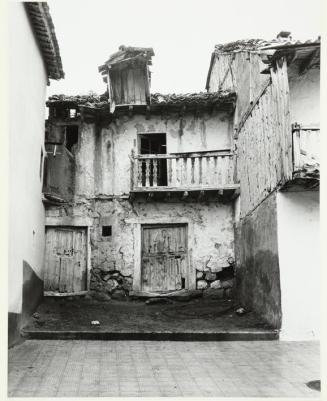 Casa antigua de pueblo