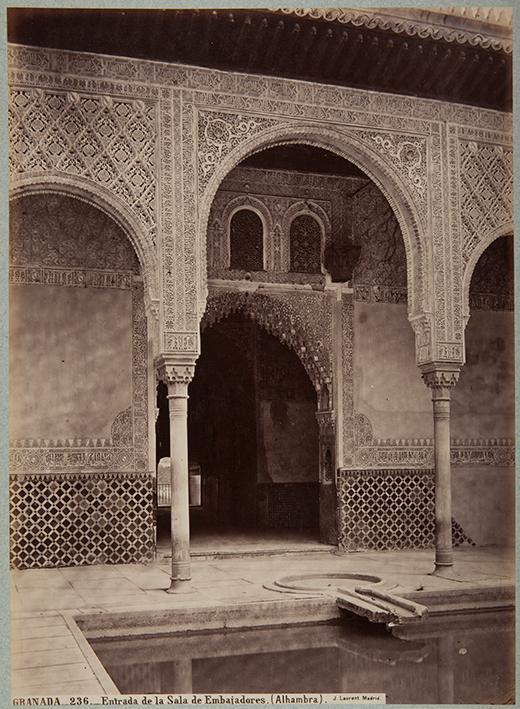 Granada. Entrada de la sala de Embajadores (Alhambra)