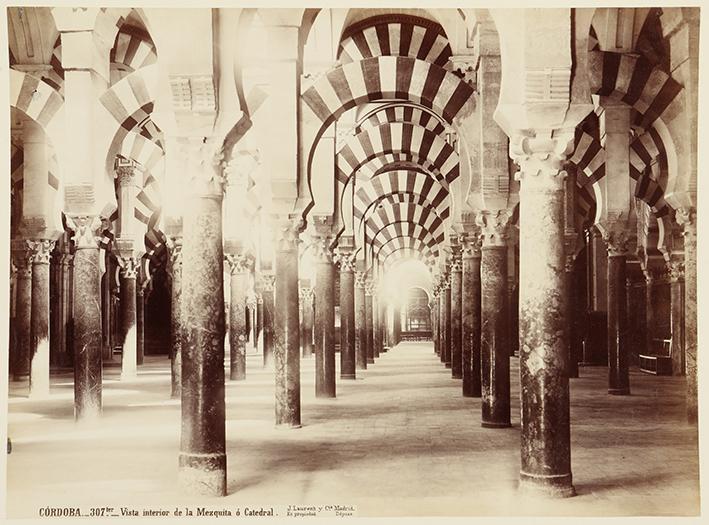 Córdoba. Vista interior de la Mezquita o Catedral