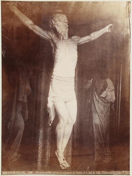 Benvenuto Cellini. Christ en marbre, portant la signature de l´auteur et la date de 1562 (Escurial)