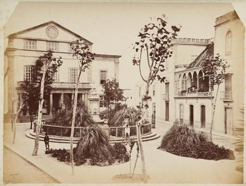 (Plaza Cairasco en Las Palmas de Gran Canaria)