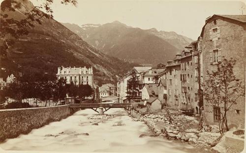 Cauterets. Le Gave et l´Hôtel des promenades