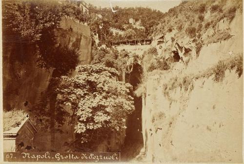 Napoli. Grotta di Pozzuoli