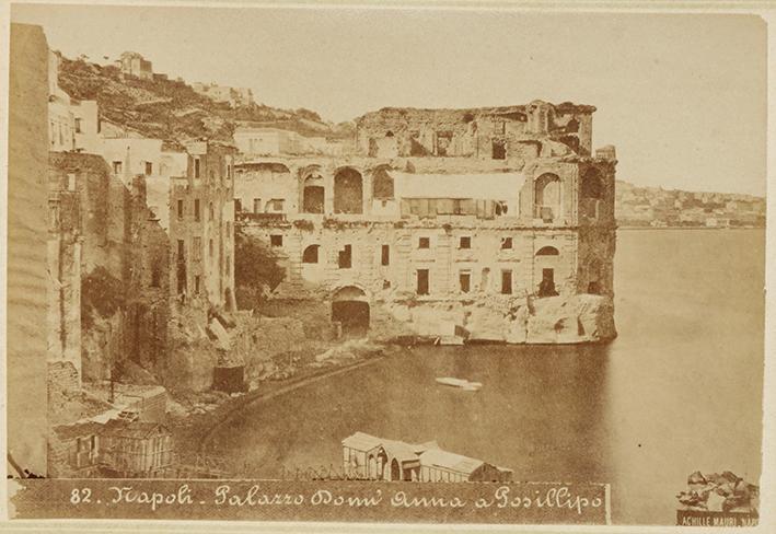 Napoli. Palazzo Domi Anna a Posillipo