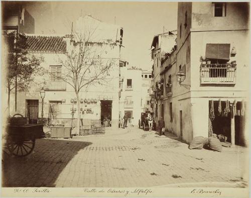 Sevilla. Calle de Odreros y Alfralfa