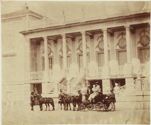 (En la Alameda de Osuna, paseo en coche de caballos)