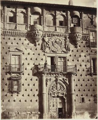 Guadalajara. Entrée du palais du cardinal Mendoza