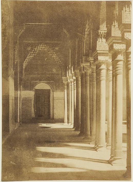 (Patio de la Alhambra)