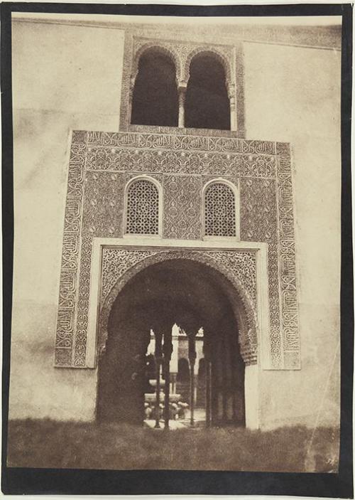 (Entrada al Patio de los Leones de la Alhambra)