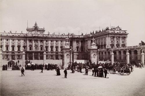 Madrid. Plaza de Armas (Palacio Real)