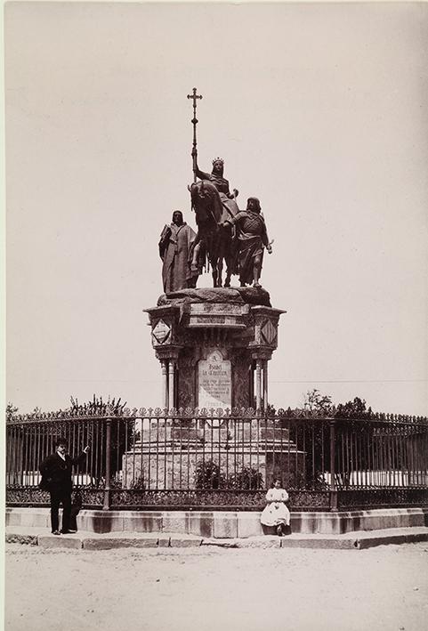 Madrid. Monumento de Isabel la Católica