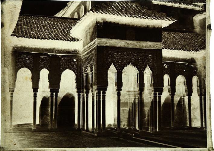 (Alhambra. Patio de los Leones)