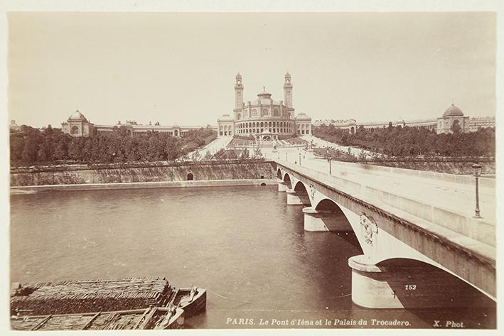 Paris. Le Pont d´Iéna et le Palais du Trocadero