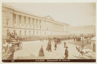 Paris. Colonnade du Louvre