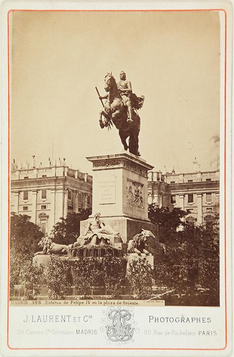 Madrid. Estatua de Felipe IV en la plaza de Oriente