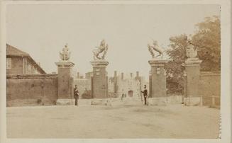 (Entrada a un castillo. Richmond Hill)